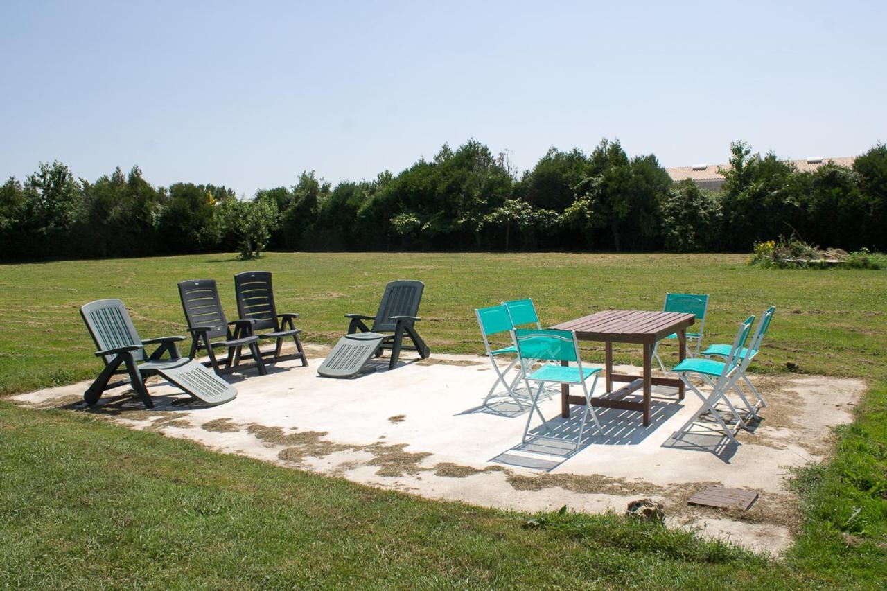 Le Charhido Saint-Fort-sur-Gironde Exterior foto