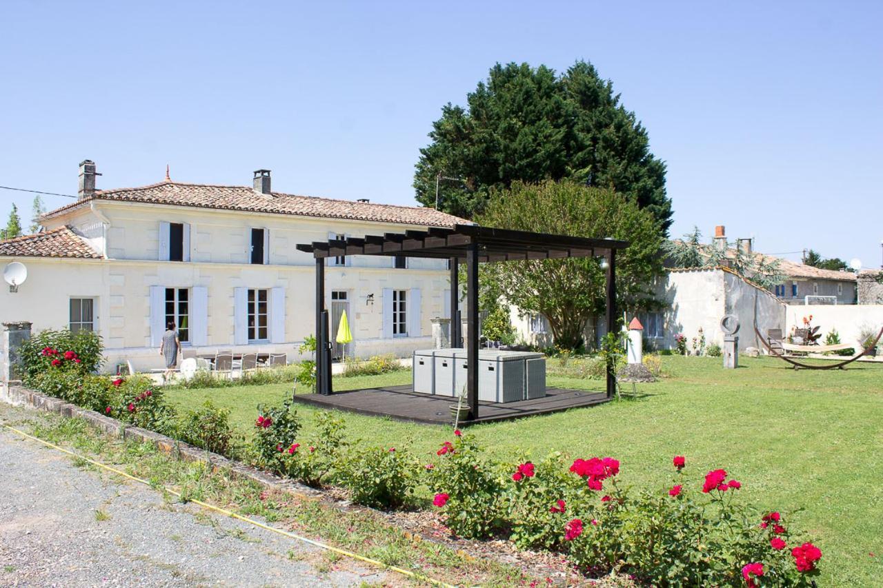 Le Charhido Saint-Fort-sur-Gironde Exterior foto